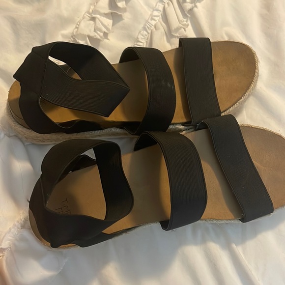 Time and Tru Shoes - Womens size 11 Sandal